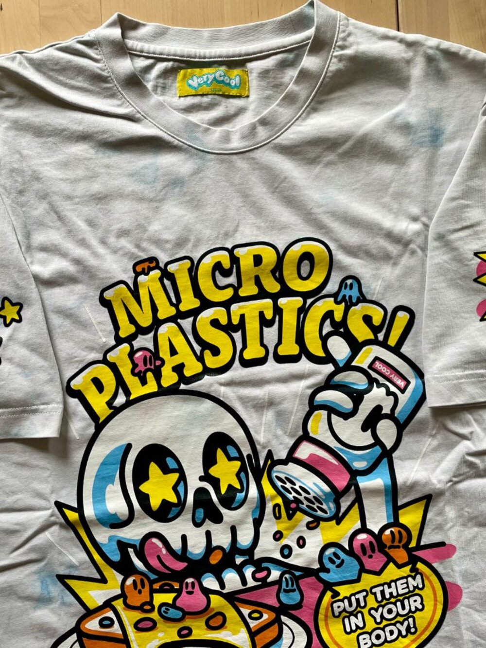 Cool Shirtz Very Cool Micro Plastics Graphic T-Shirt size Medium Cold Ones - Picture 5 of 8